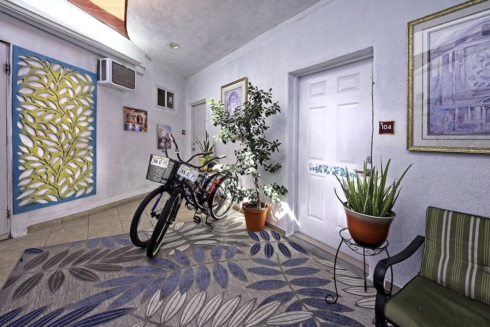 Inn At Palm Springs Exterior foto